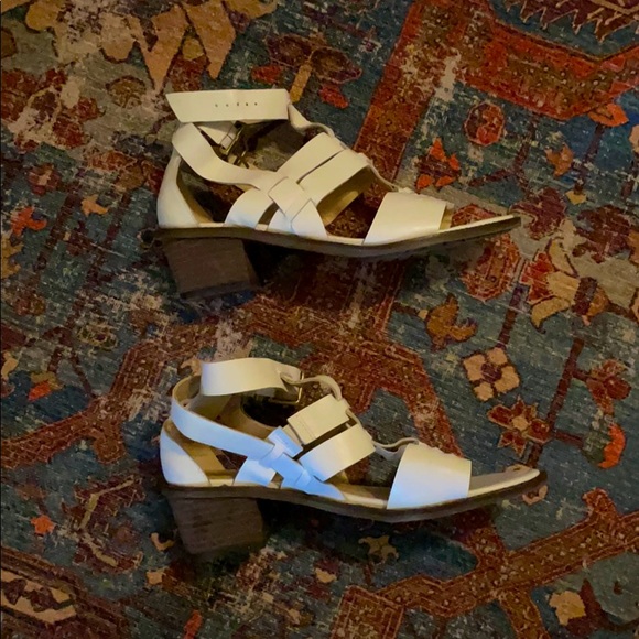 Elliot Lucca Leather Lena Sandals - Picture 5 of 8